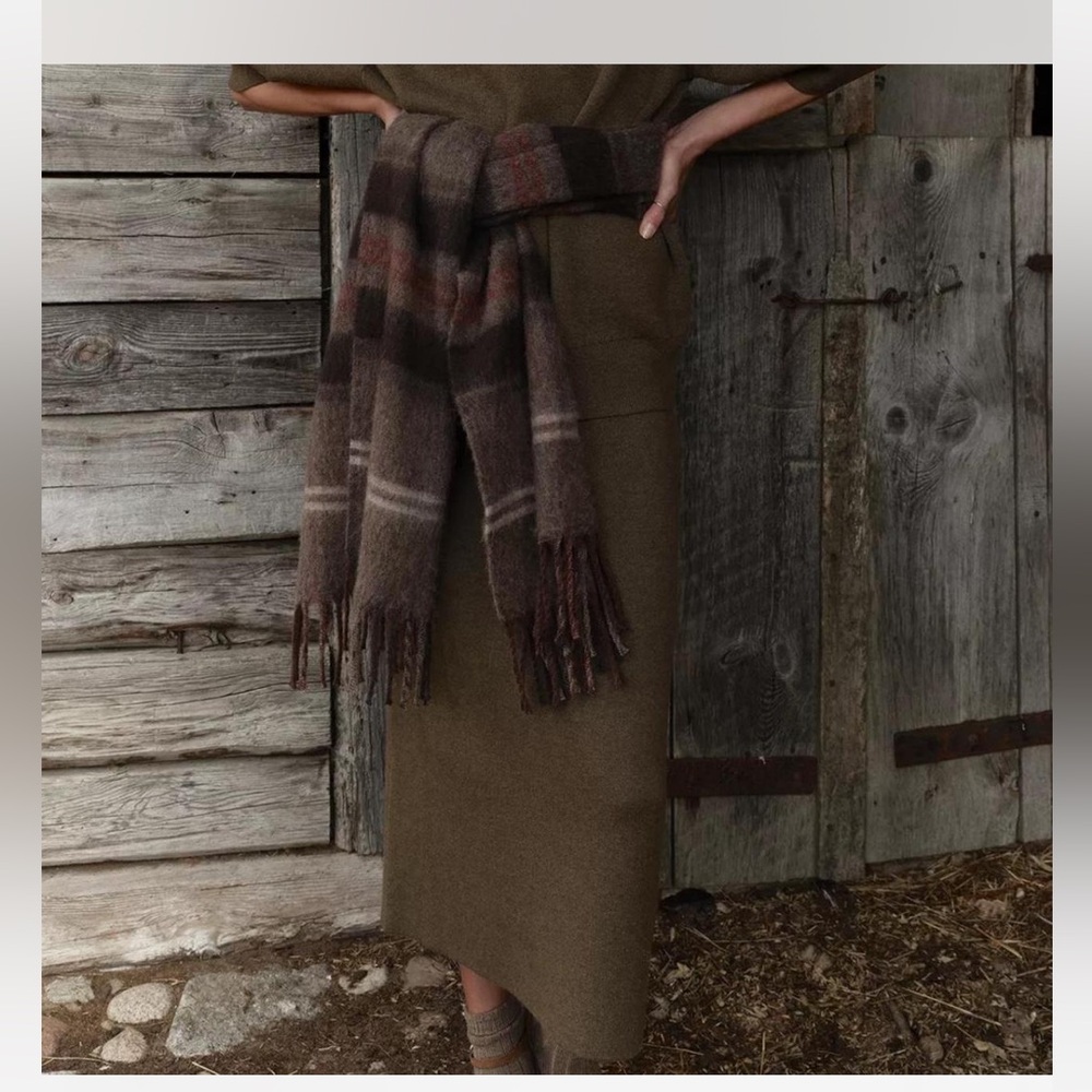 Zara Dark Brown Checkered Scarf